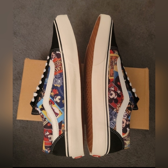 Vans Japan Exclusive Mickey Mouse Old Skool - Picture 7 of 9